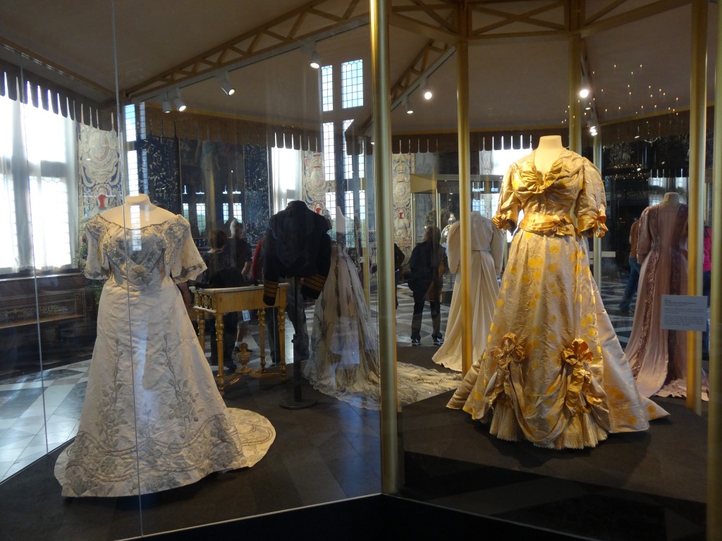 Royal dresses in Amalienborg Palace Museum